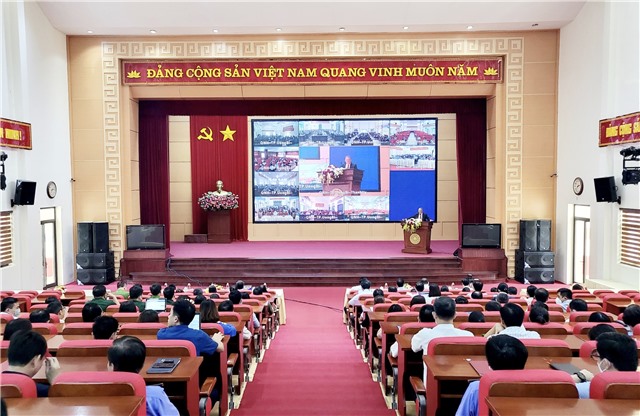 Hội nghị sinh hoạt chính trị về uu888 game, chỉnh đốn Đảng và hệ thống chính trị, triển khai chuyên đề học tập và làm theo tư tưởng, đạo đức, phong cách Hồ Chí Minh 