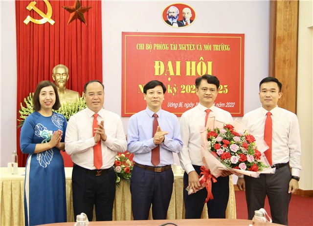 Chi bộ Phòng Tài nguyên - Môi trường thành phố uu888 one Đại hội nhiệm kỳ 2022 - 2025