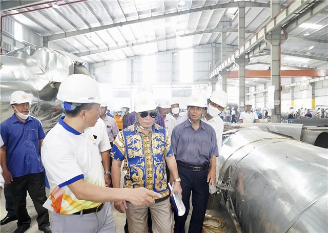 Bí thư Chi bộ – Trưởng thôn, khu tham quan thực tế tại phường Phương Nam và Công ty CP Xi măng - Xây dựng uu888 one