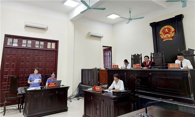 Xét xử công khai sơ thẩm trực tuyến 5 vụ án hình sự trên địa bàn TX. Quảng Yên
