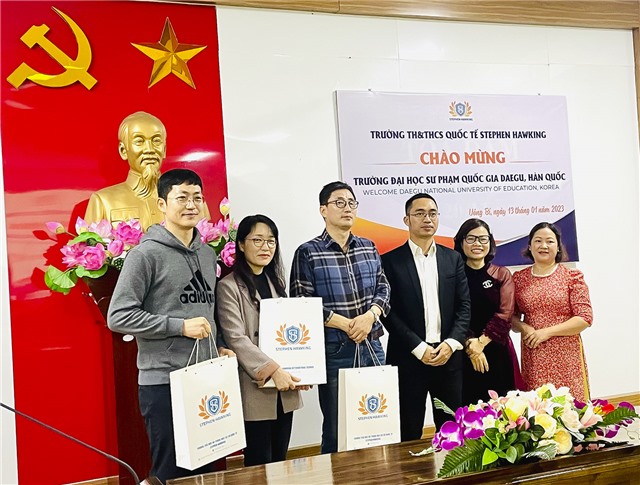 Trường TH & THCS quốc tế Steven Hawking: Làm việc với Trường u888vip1 sư phạm quốc gia Daegu, Hàn Quốc