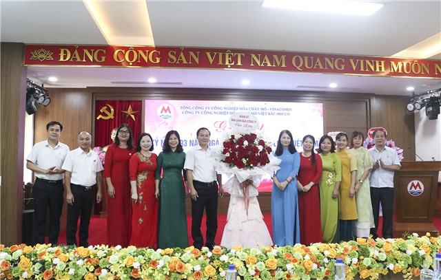 Công ty hoá chất mỏ Việt Bắc Micco - Gặp mặt nhân kỷ niệm 93 năm ngày thành lập Hội LHPN uu888 có (20/10/1930 - 20/10/2023)