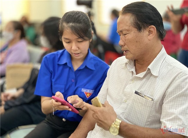 Ra mắt cẩm nang giúp người cao tuổi phòng tránh lừa đảo trực tuyến
