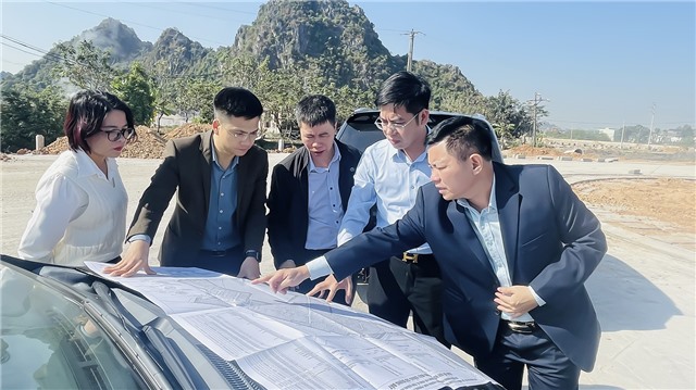 Phó Chủ tịch uu888.con thành phố Nguyễn Đức Hòa làm việc với Cụm Công nghiệp Phương Nam về công tác xúc tiến đầu tư