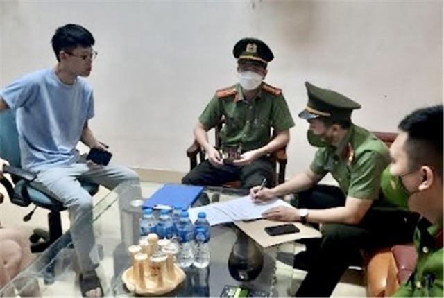 Công an thành phố uu888 one tăng cường công tác quản lý lưu trú người nước ngoài trên địa bàn dịp cuối năm