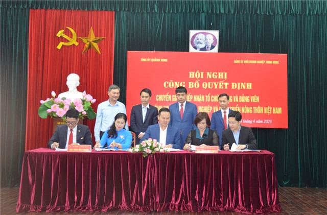 Chuyển giao tổ chức đảng: Góp phần nâng cao năng lực, u888vip1 cơ sở đảng và đảng viên