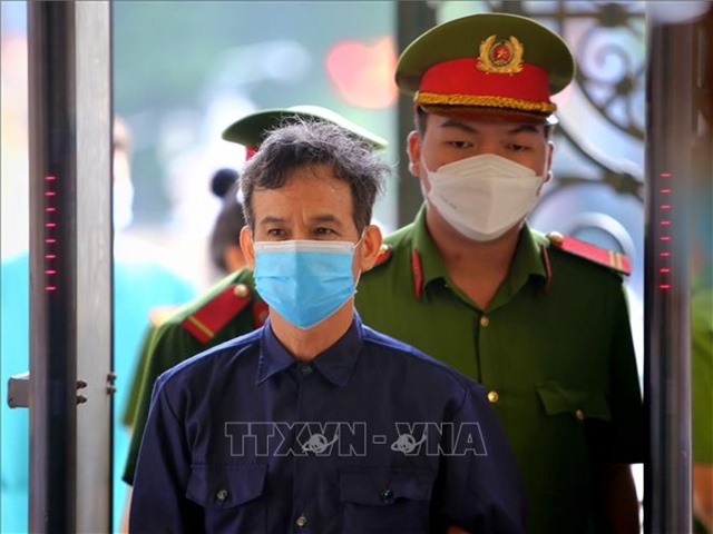 Tuyên truyền chống Nhà nước, Trần Văn Bang lĩnh 8 năm tù