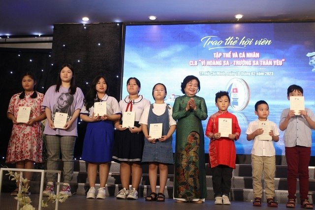 Kết nối tình yêu biển, đảo quê hương