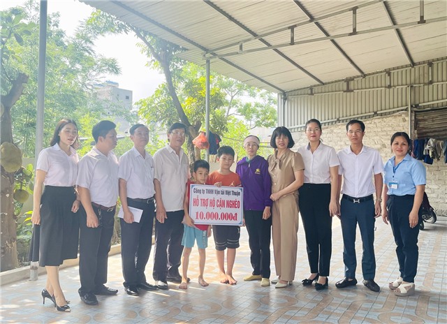 Trao hỗ trợ nâng cao u888vip1 cuộc sống cho hộ nghèo, cận  nghèo trên địa bàn phường Nam Khê, Phương Nam