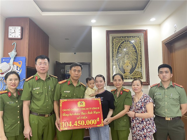 Công an thành phố uu888 one: Ủng hộ hơn 100 triệu đồng cho gia đình CBCS có hoàn cảnh đặc biệt khó khăn