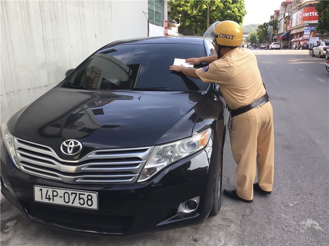 Công an thành phố uu888 one tổ chức ra quân thực hiện cao điểm bảo đảm trật tự an toàn giao thông, trật tự đô thị trên địa bàn thành phố