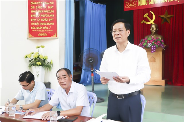 Đồng chí Phạm Tuấn Đạt – PBT Thành ủy, Chủ tịch uu888.con Thành phố dự sinh hoạt với chi bộ khu 8, phường Thanh Sơn