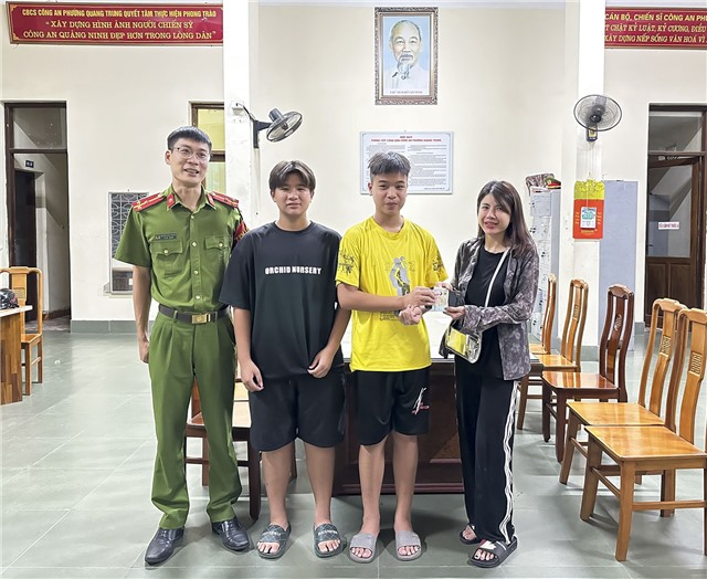 Nhặt được của rơi, trả người đánh mất 