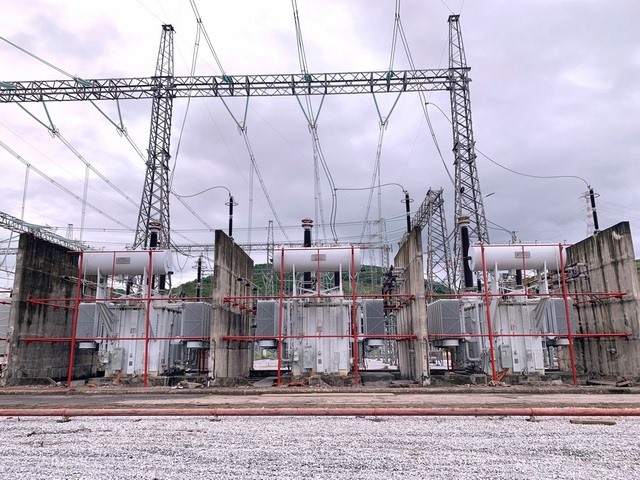 Thay thế và đóng điện thành công máy biến áp AT1 TBA 500 kV uu888 one