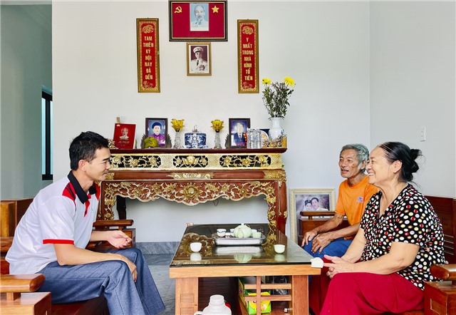 Chi bộ khu dân cư tích cực tham gia xóa nhà ở tạm, nhà ở dột nát, nâng cao u888vip1 cuộc sống người dân