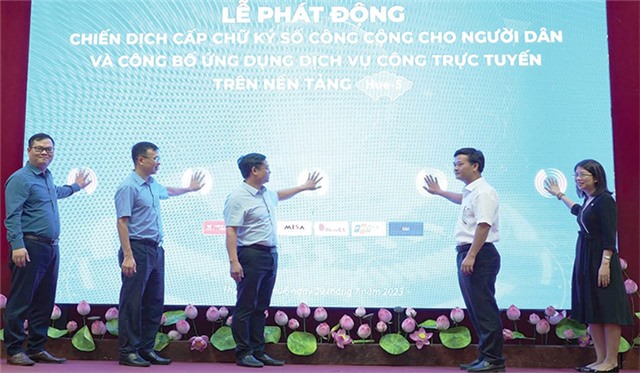Thừa Thiên Huế đẩy mạnh phổ cập chữ ký số trên địa bàn