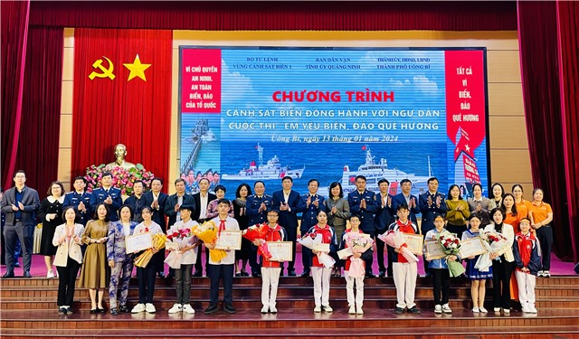 Sôi nổi chương trình “Cảnh sát biển đồng hành với ngư dân”, cuộc thi “Em yêu biển đảo quê hương” tại thành phố uu888 one 
