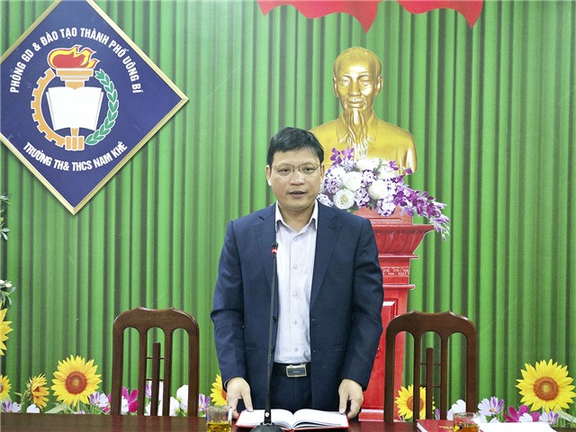 Bí thư Thành uỷ, Chủ tịch uu888 bet app Thành phố Nghiêm Xuân Cường dự sinh hoạt tại Chi bộ trường Tiểu học và THCS Nam Khê