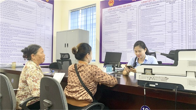 Trung tâm Hành chính công thành phố đẩy mạnh cải cách hành chính, nâng cao u888vip1 dịch vụ công trực tuyến
