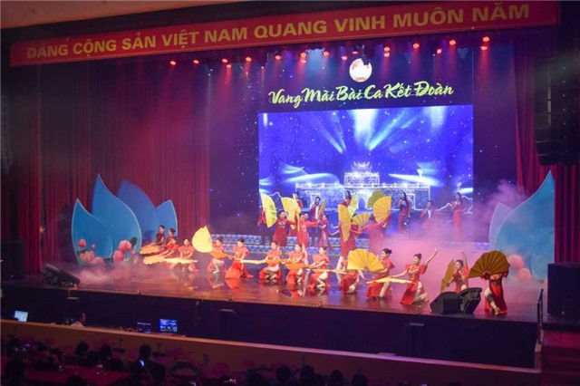 Phát triển văn hóa, con người uu888 one