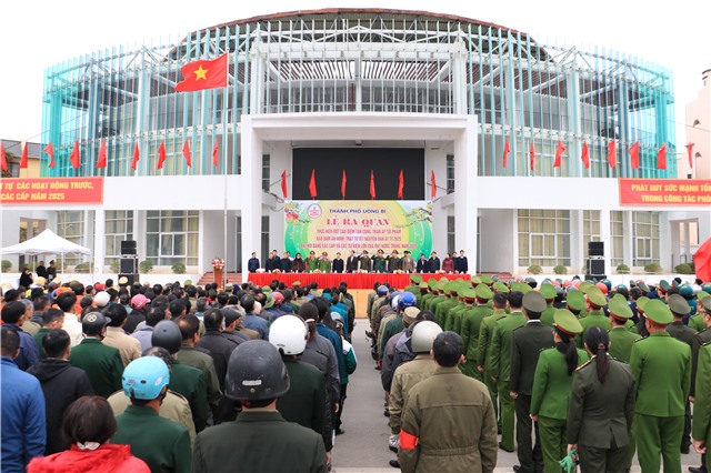 Thành phố phát động phong trào thi đua đặc biệt trong lực lượng tham gia bảo vệ uu888 có trật tự tại cơ sở 