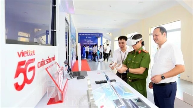 Nghị quyết của Bộ u888c3 về đột phá phát triển khoa học, công nghệ, đổi mới sáng tạo và chuyển đổi số quốc gia