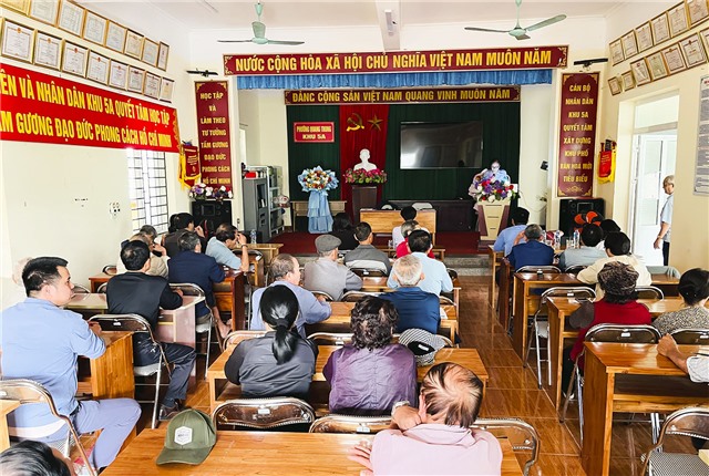 Chủ tịch uu888.con thành phố Phạm Tuấn Đạt dự sinh hoạt chi bộ thường kỳ tại khu 5A, phường Quang Trung