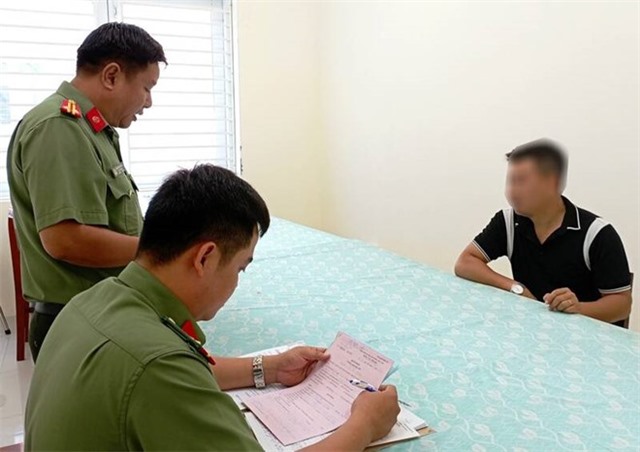 tải uu888 chốt kiểm tra nồng độ cồn lên mạng u8888, thanh niên bị xử phạt