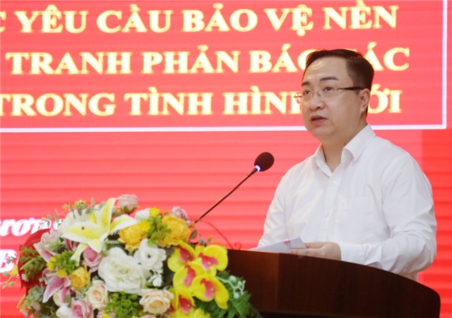 Phó Bí thư u8888 Đặng Xuân Phương giảng dạy chuyên đề cho học viên lớp cao cấp lý luận chính trị