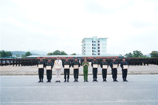 Trung đoàn CSCĐ Đông Bắc bế mạc khóa huấn luyện u888c3 thực hiện nghĩa vụ tham gia CAND năm 2024