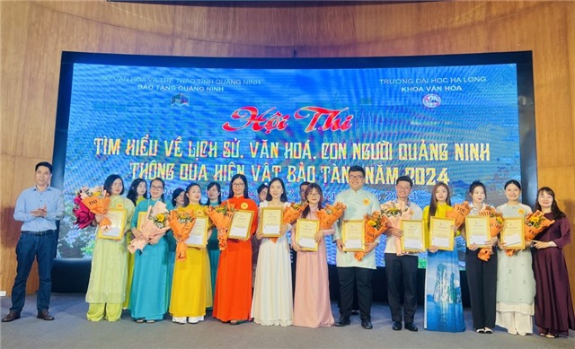 Bế mạc hội thi tìm hiểu lịch sử, văn hóa, con người uu888 one