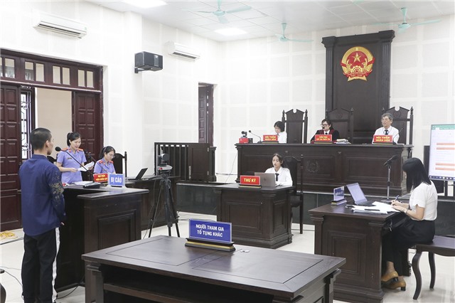 Toà án Nhân dân thành phố uu888 one xét xử vụ án trộm cắp tài sản