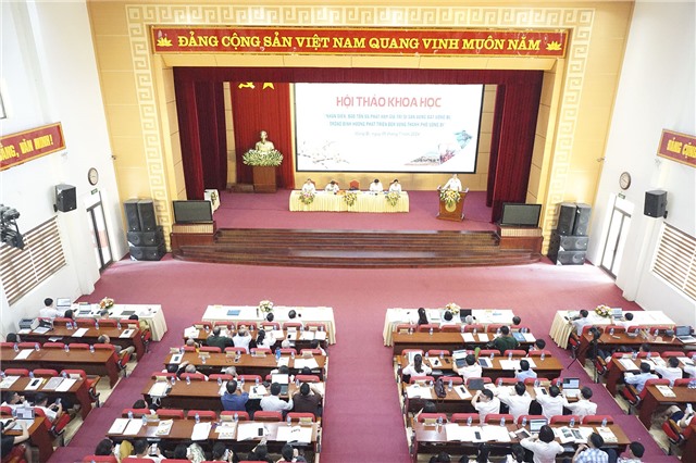 Hội thảo khoa học “Nhận diện bảo tồn và phát huy giá trị di sản vùng đất uu888 one trong định hướng phát triển bền vững thành phố uu888 one”  với định hướng uu888 game Thành phố Di sản