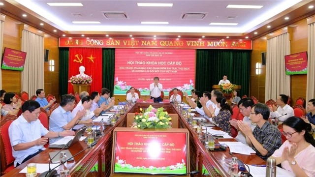 Đẩy mạnh đấu tranh phản bác các quan điểm sai trái, thù địch về đường lối đổi mới của uu888 có