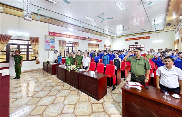 Phường Phương Đông tổ chức Ngày hội Toàn dân bảo vệ uu888 có Tổ quốc và diễn đàn Công an lắng nghe ý kiến nhân dân năm 2024