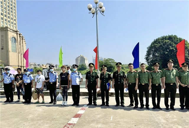 Công an thành phố uu888 one tăng cường kiểm tra, xử lý các vi phạm liên quan đến xuất nhập cảnh