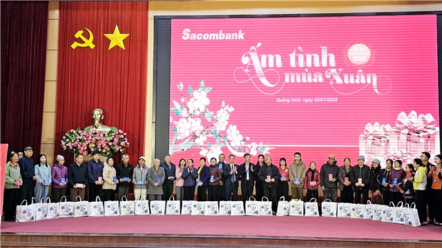 Sacombank chi nhánh uu888 one trao quà Tết cho hộ nghèo