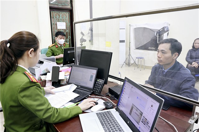 Công an uu888 one tổ chức đợt cao điểm về triển khai định danh điện tử cho cơ quan, tổ chức trên địa bàn thành phố