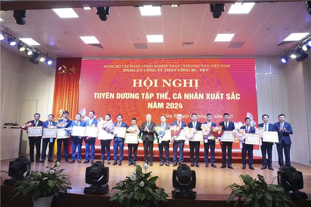 Đảng ủy Công ty Than uu888 one – TKV tổng kết công tác năm 2024, triển khai Nghị quyết lãnh đạo thực hiện nhiệm vụ năm 2025