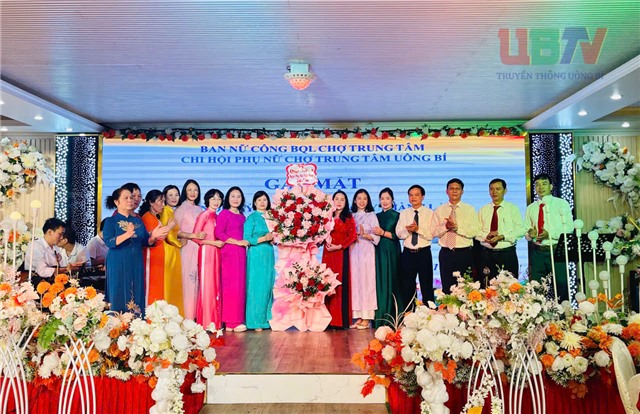 Chi hội phụ nữ Chợ Trung tâm uu888 one gặp mặt nhân dịp kỷ niệm 95 năm ngày thành lập Hội LHPN uu888 có (20/10/1930 - 20/10/2025)