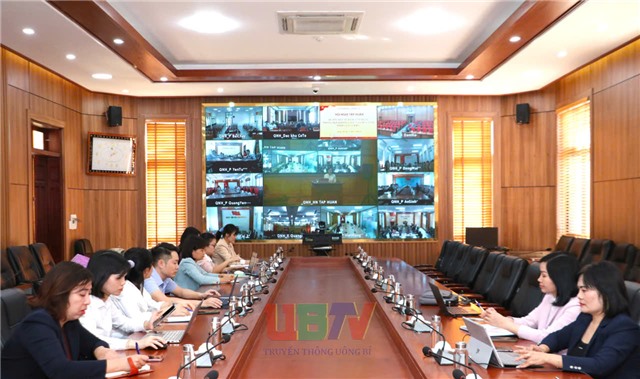 Phường uu888 one tham gia tập huấn sử dụng ứng dụng "Phòng họp không giấy”
