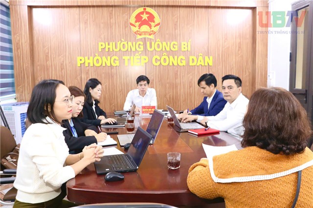 Các đồng chí lãnh đạo phường tiếp u888c3 thường kỳ