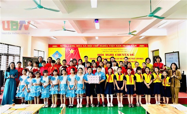 Sinh hoạt chuyên đề giáo dục u8888 tích hợp trong dạy học môn u8888