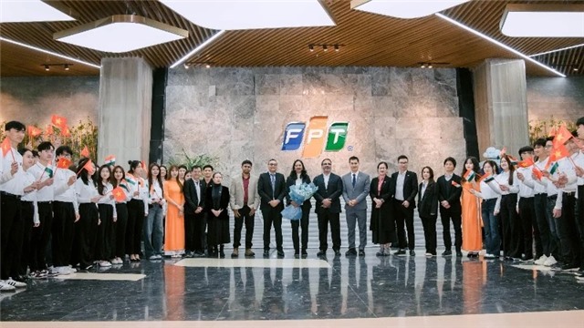 FPT hợp tác đào tạo phát triển phần mềm ô-tô thông minh tại uu888 có