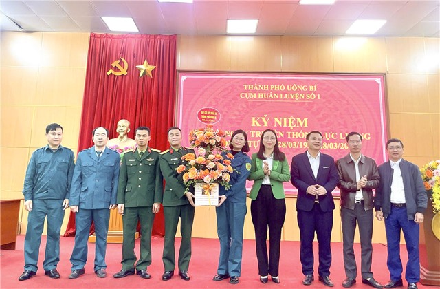 Gặp mặt kỷ niệm 90 năm Ngày truyền thống Dân quân tự vệ