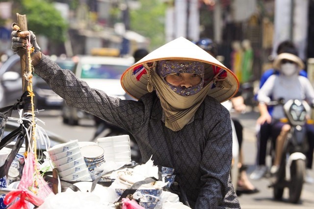 Đề phòng sốc nhiệt do nắng nóng khắp nơi