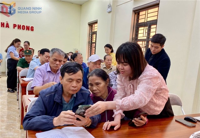 Bình dân học vụ số: Đưa công nghệ đến gần hơn với mọi người dân