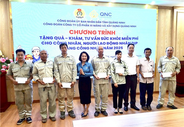 Tặng quà, khám sức khỏe uu888 bet cho công nhân, người lao động Công ty Xi măng và Xây dựng uu888 one 