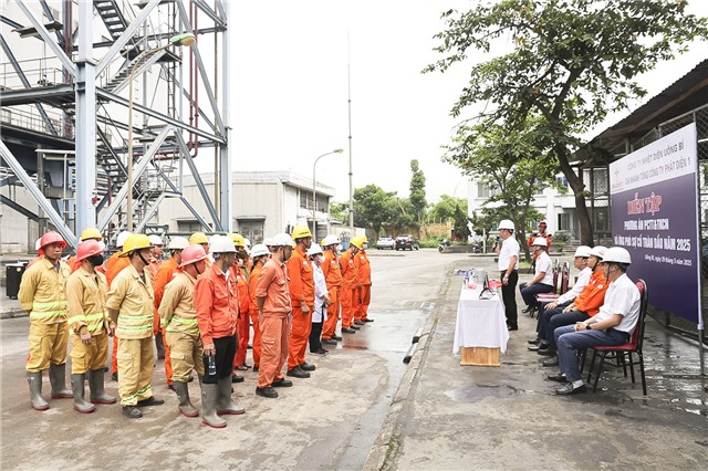 Công ty Nhiệt điện uu888 one diễn tập phương án PCTT&TKCN, ứng phó sự cố tràn dầu năm 2025