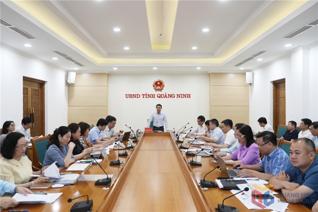 Chủ tịch uu888.con tỉnh họp nghe báo cáo việc triển khai mô hình chính quyền u8888 2 cấp